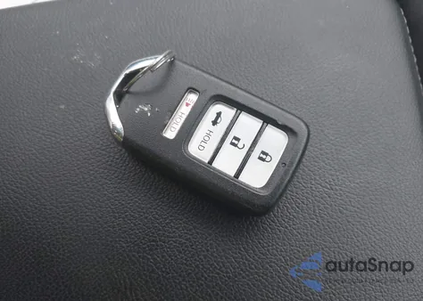 2022 Honda Accord Lx z USA, uszkodzony, nr VIN 1HGCV1F18NA007110